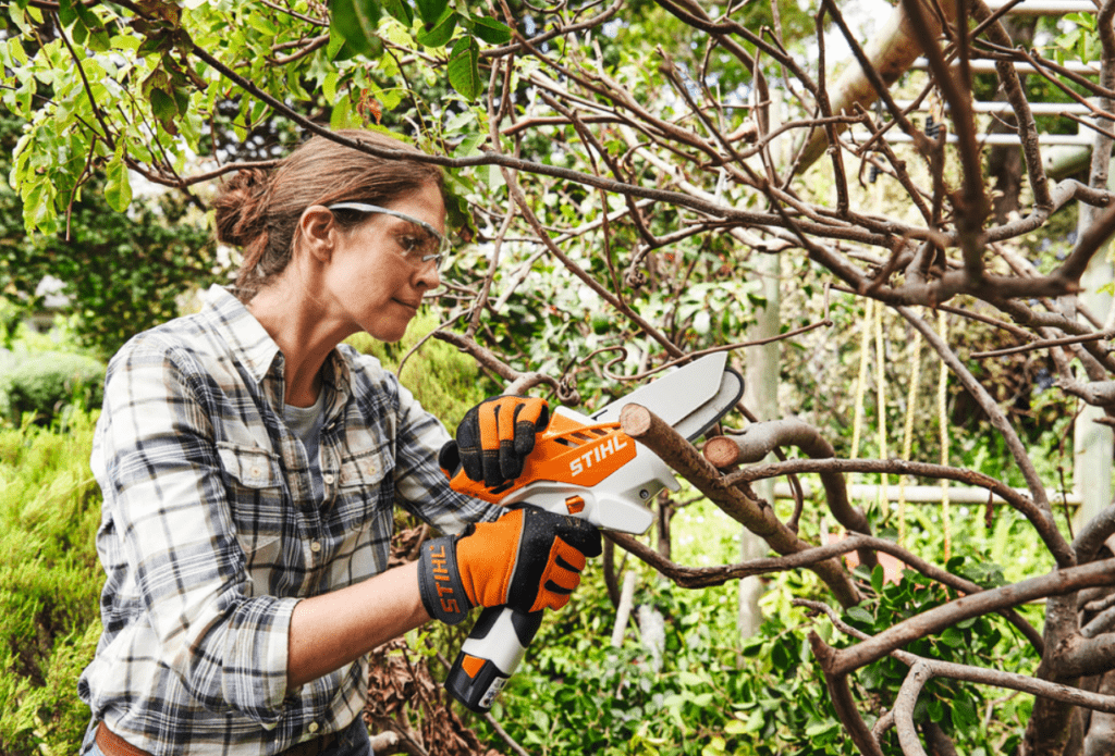 Vente scie de jardin à batterie Stihl et Husqvarna